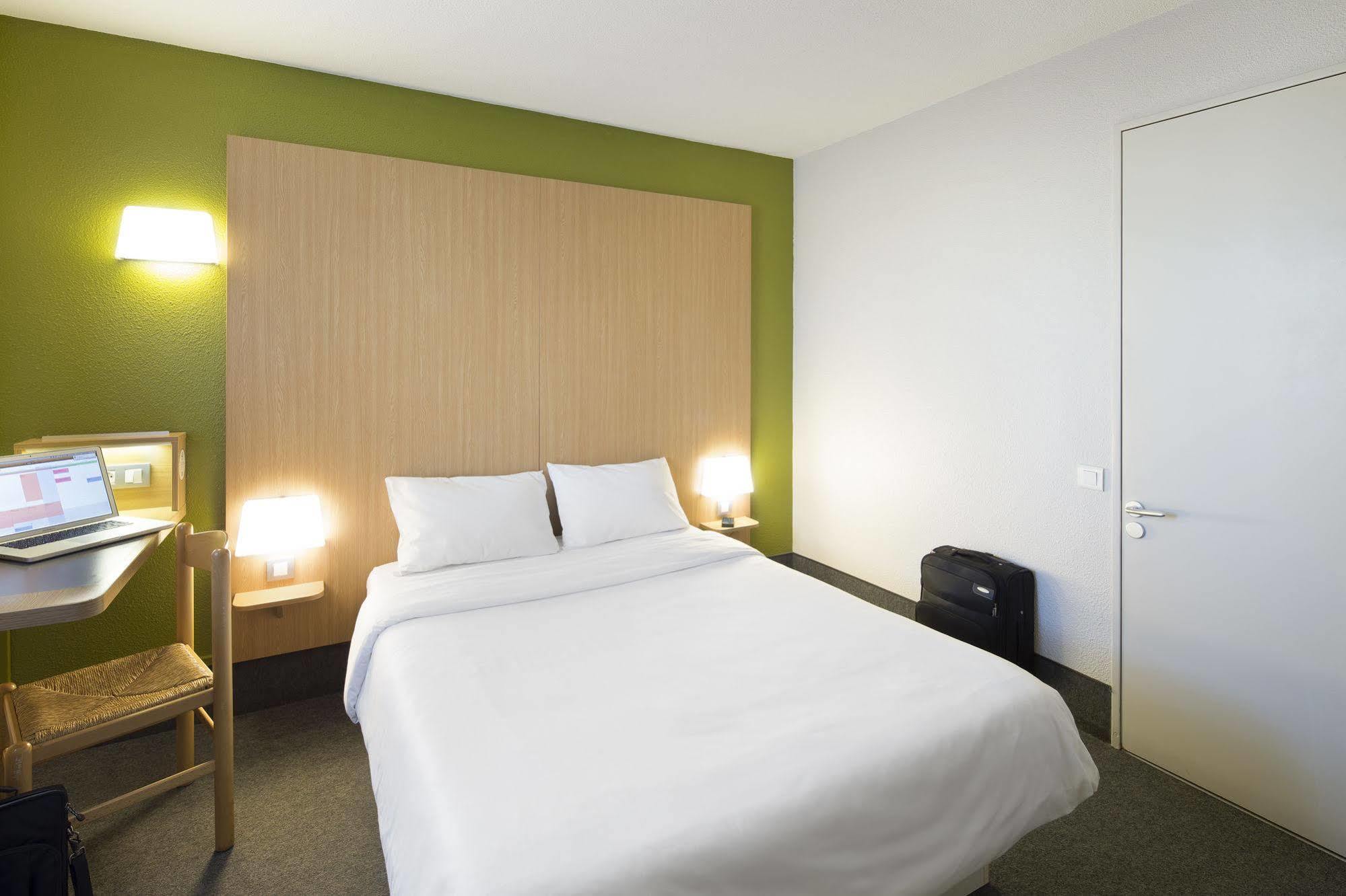 B&B Hotel Troyes Barberey Екстериор снимка